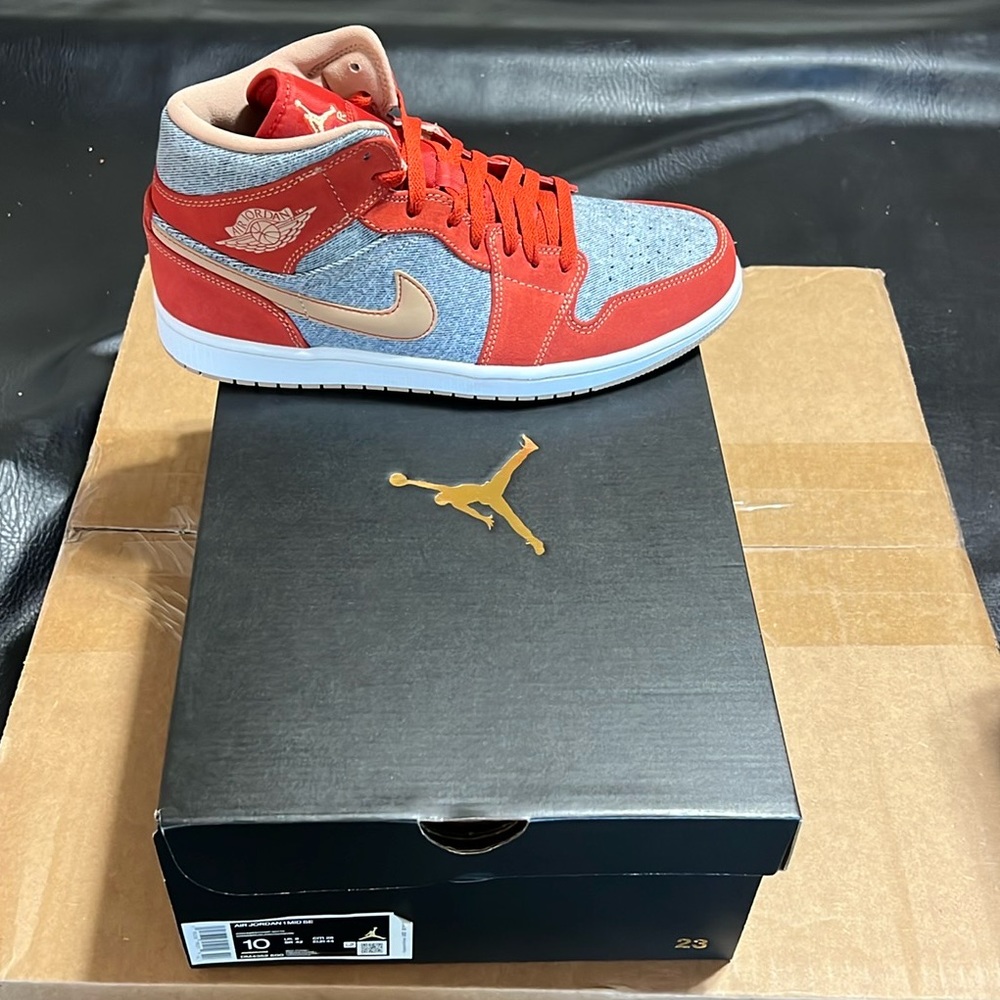 Air Jordan 1 Mid Se - 10